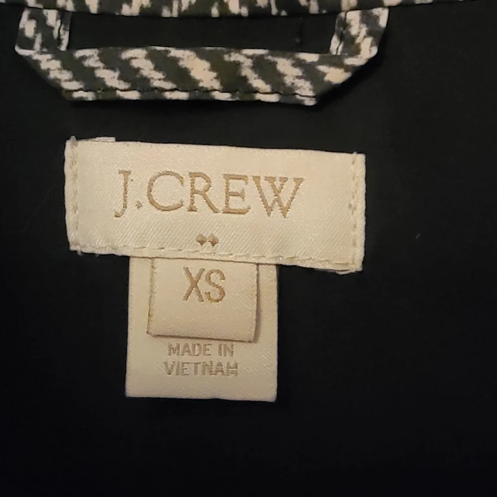 J. Crew Excursion Quilted Herringbone Puffer Vest Black White Size XS - Picture 3 of 11